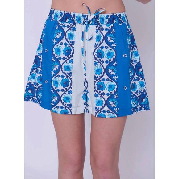 NEW LOVE THE LABEL bay shorts in lynne print - Picture 1 of 3